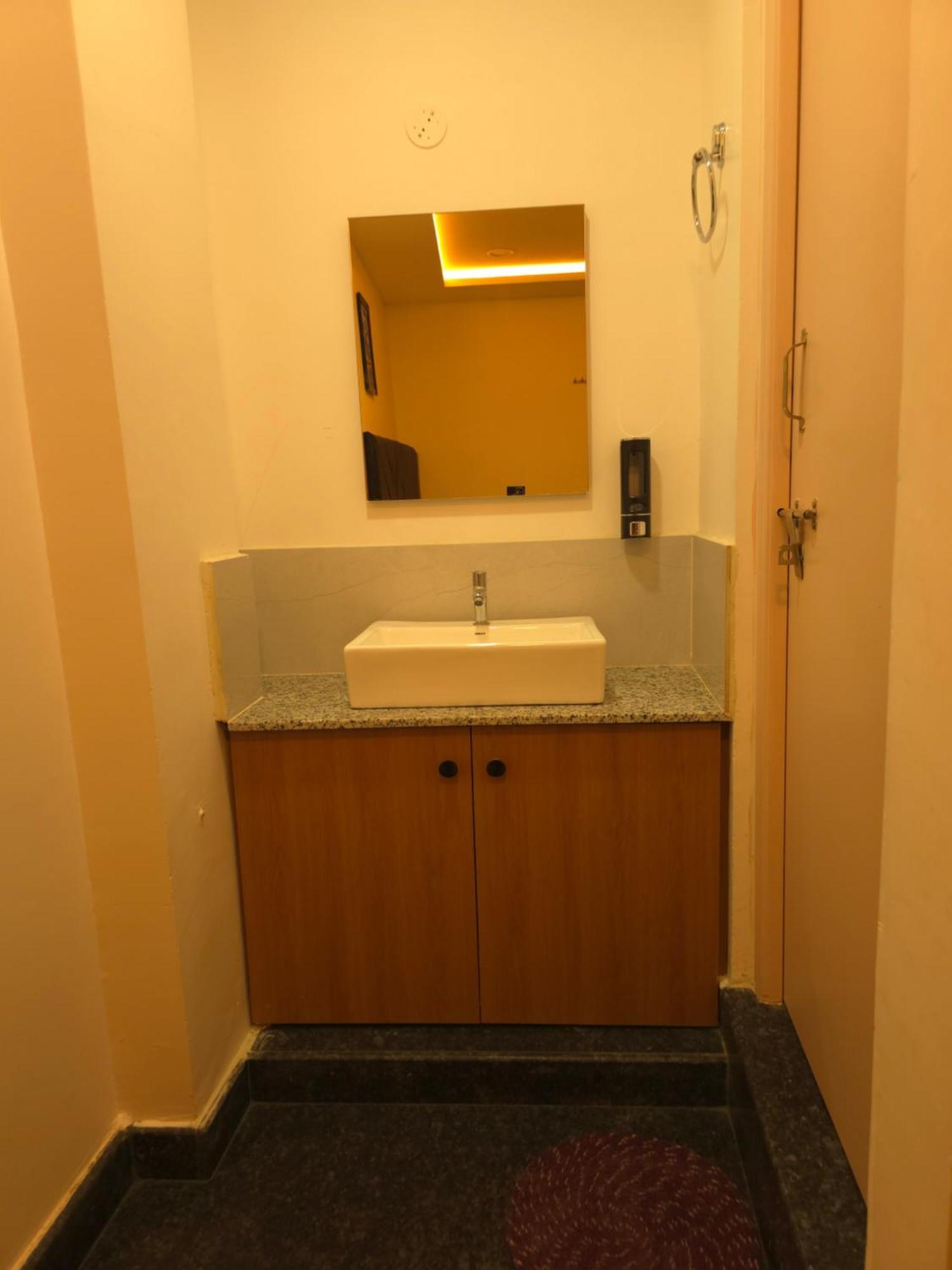 Tiruvannāmalai Shreem Sesha Sai Residency酒店 外观 照片